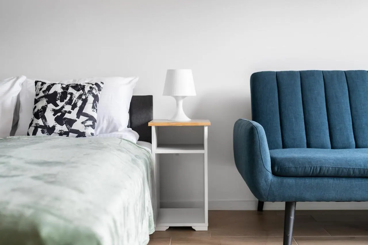 Bright & Comfy Studios Krosnienska Poznan With Balcony By Renters Apartmán