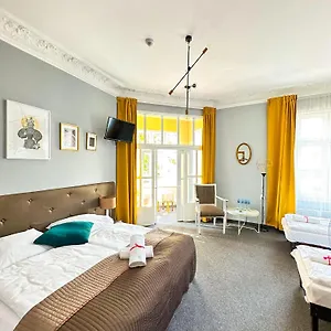 3* Penzion Expolis - Center - 24h #betterthanyourex